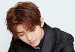 -时尚殿堂明星门店