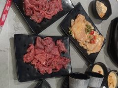 -啊美丽炭火烤肉(滑翔一店)