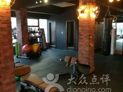 -GYMPLUS私教健身会馆(大悦城店)