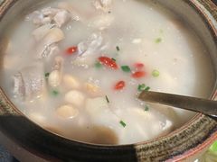 -瑞虹新天地月亮湾
