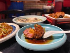 咸蛋黄狮子头-梅飞酒家(桑园路店)