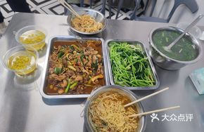 Stir-fried Pork Offal with Celery and Garlic