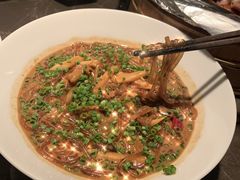 沙蒜烧豆面-新荣记(BFC外滩金融中心店)