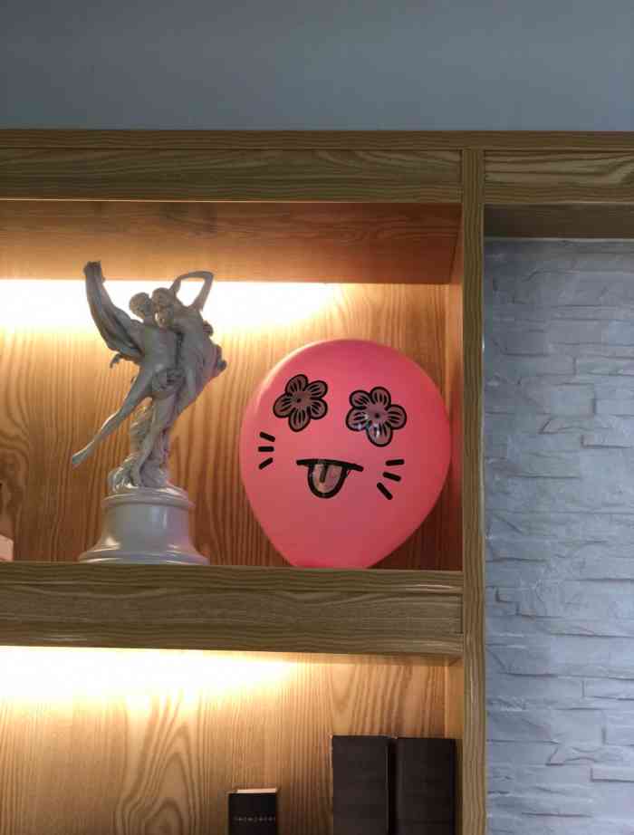 艺洋画室(润达圆庭店)-"经常经过都会被画吸引 ,在这里预约去上了.