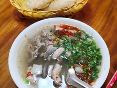 -岳记羊肠馆(陵园小区店)