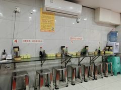 大堂-花溪牛肉粉(八鸽岩店)