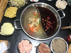鸳鸯锅底-美美老火锅(回龙湾店)
