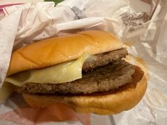 -麦当劳(乳山路店)