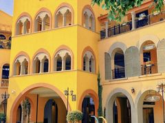 -王府井奥莱临潼小镇(临潼店)