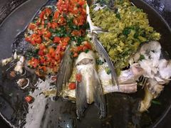 -阿瓦山寨·湘菜现炒·剁椒鱼头王(咸阳总店)