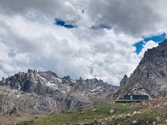 -莲宝叶则景区