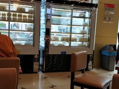 -红宝石·鲜奶小方·海派西点房(南丹店)