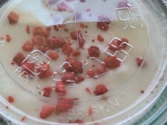草莓酸奶星冰乐-星巴克(海口美兰机场分店)