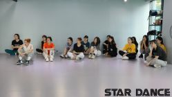 -STAR舞蹈工作室