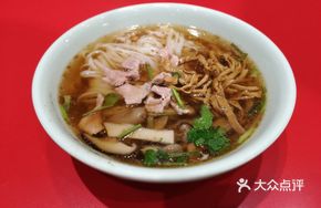 Fresh Mushroom Soup Noodles