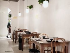 大堂-乔街深夜食堂·小龙虾·高压锅生蚝(杭州总店)