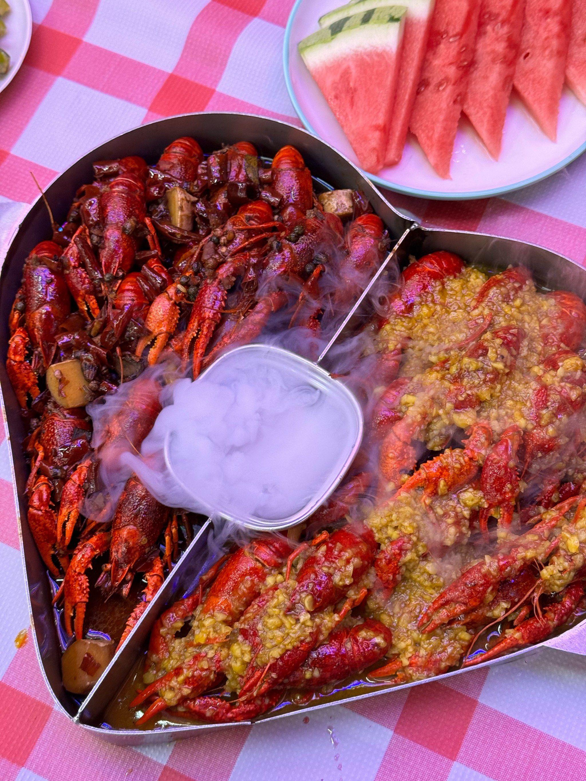 小龙虾拼盘,谁敢来一战?