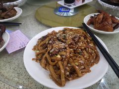 Xo酱蛋丝炒河粉-煲煲掂风味煲仔饭餐厅(西区店)