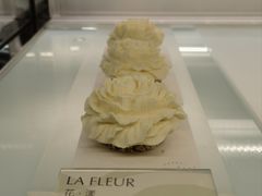 -潮一不贰·法式甜品·生日蛋糕·西式简餐(外滩店)