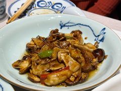 煎肉炒松茸菌-张氏鱼庄