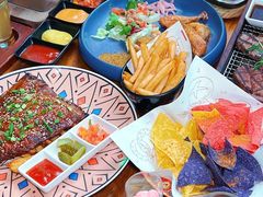 -Famous肥猫墨西哥音乐餐吧(五棵松华熙LIVE店)