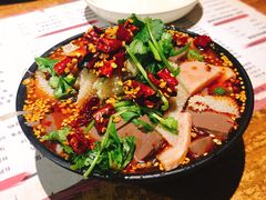 古法毛血旺-老城区炭火牛蛙锅(国展中心店)
