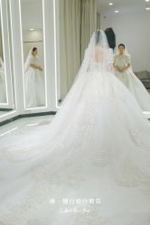 -禕·愫白婚纱商店