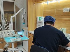 -上海仁爱医院口腔科 · 种植