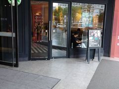 门面-星巴克(港汇1号办公楼店)