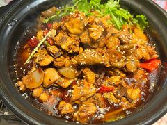 招牌鸡煲-耙吉吉川味小酒馆(本地人回头店)