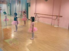 -雅米拉艺术中心(少儿舞蹈培训)