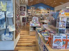 -猫的天空之城概念书店(印象城购物中心店)