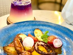 -Oasis Bar & Grill