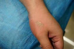 点击看大图 -冰岛刺青·手工耳饰品售卖·专业纹身