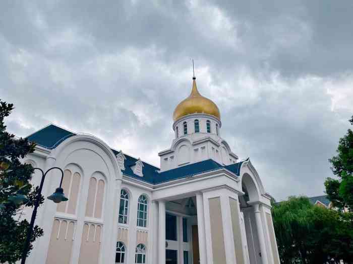 所以去上外松江校区考试～ 虽然挺