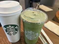 -星巴克(西安益田假日世界店)