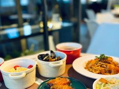-Oasis Bar & Grill