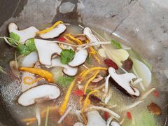 -姚记抚仙湖石锅鱼庄