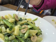 土豆口蘑小白菜-上庄晋风庄园(上庄店)