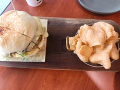 汉堡就该这么吃-魏斯理汉堡(西安沣东吾悦店)