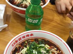 -叶伟胡辣壳面(两路口店)