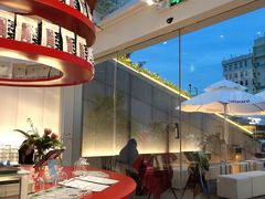 -UNI UNI(环亚凯瑟琳店)