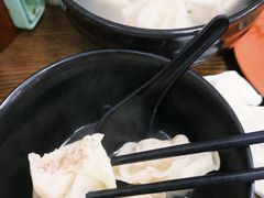 三鲜大馄饨-万寿斋(山阴路店)
