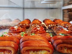 -VERIE BAKEHOUSE