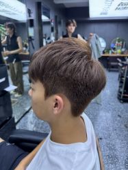 -藤野造型专业烫染接发