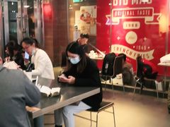 等位区-麦当劳(一德路店)