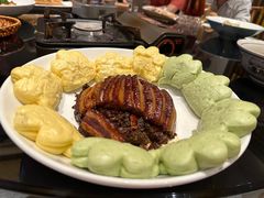 -帅巴人舅母子腊蹄民俗村
