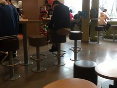大堂-麦当劳(龙洞店)
