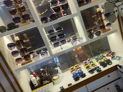 -宝岛眼镜·蔡司-依视路授权店(绿地缤纷城店)