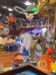 -卡通尼乐园(宝山龙湖天街店)